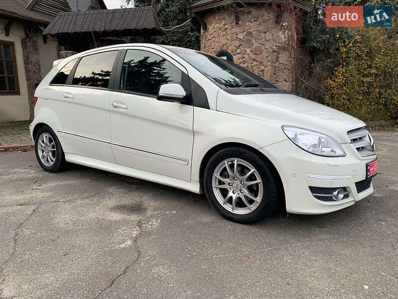 Хэтчбек Mercedes-Benz B-Class 2011 в Киеве