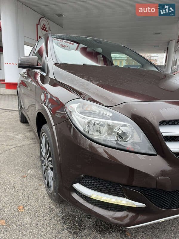 Хетчбек Mercedes-Benz B-Class 2015 в Дніпрі фото 25 Хетчбек Mercedes-Benz B-Class 2015 в Дніпрі