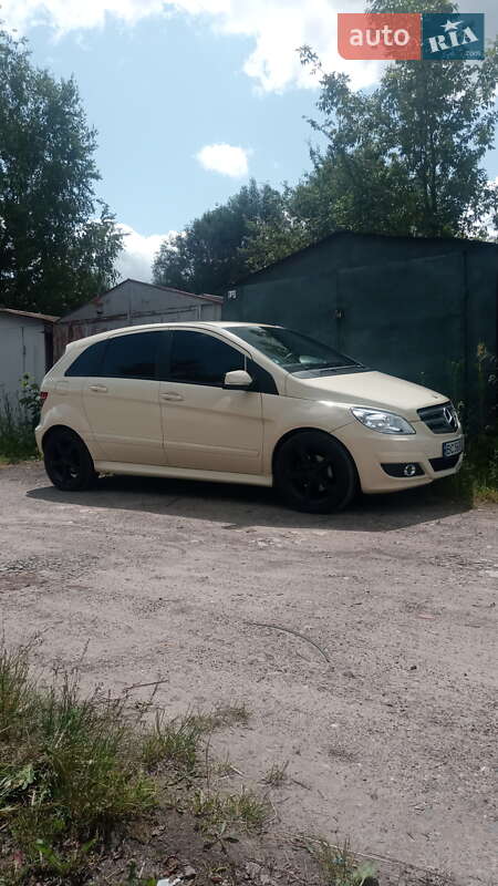 Хэтчбек Mercedes-Benz B-Class 2011 в Львове фото 2 Хэтчбек Mercedes-Benz B-Class 2011 в Львове