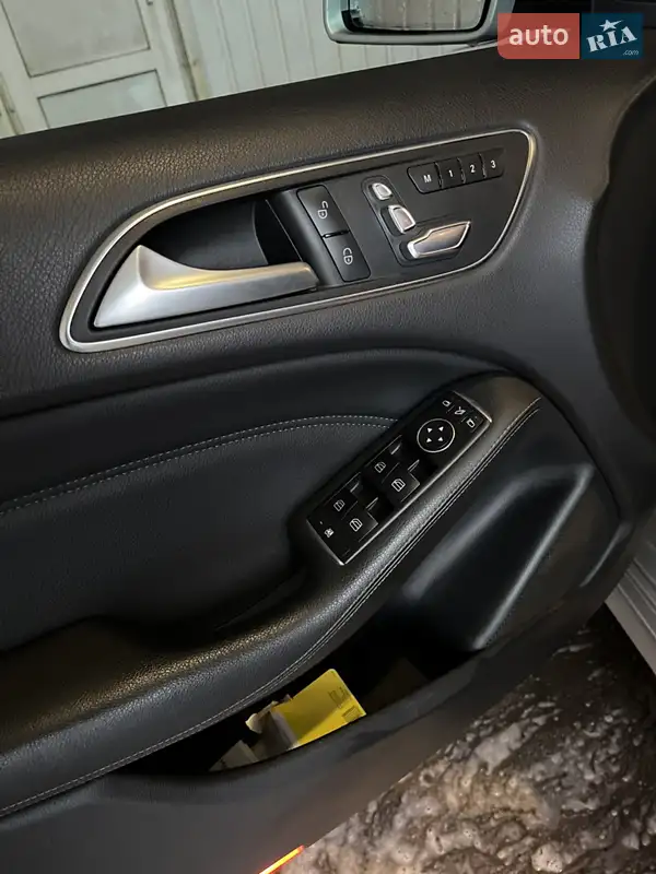 Mercedes-Benz B-Class 2015 VIN WDD2428901J007297 фото оголошення 13 з 38
