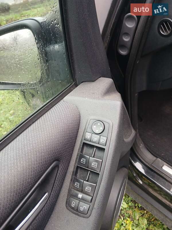 Хэтчбек Mercedes-Benz B-Class 2011 в Обухове фото 3 Хэтчбек Mercedes-Benz B-Class 2011 в Обухове