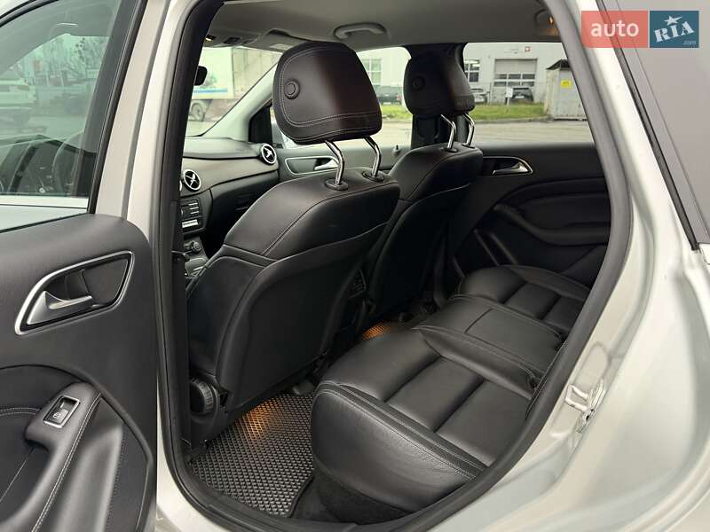 Хэтчбек Mercedes-Benz B-Class 2016 в Виннице фото 16 Хэтчбек Mercedes-Benz B-Class 2016 в Виннице