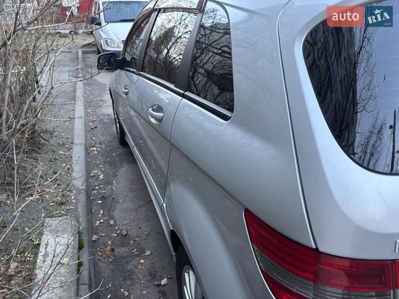 Хэтчбек Mercedes-Benz B-Class 2010 в Днепре