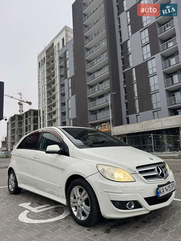 Хэтчбек Mercedes-Benz B-Class 2010 в Софиевской Борщаговке фото 9 Хэтчбек Mercedes-Benz B-Class 2010 в Софиевской Борщаговке