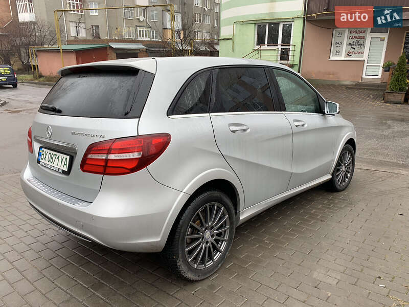 Хетчбек Mercedes-Benz B-Class 2015 в Хмельницькому фото 4 Хетчбек Mercedes-Benz B-Class 2015 в Хмельницькому