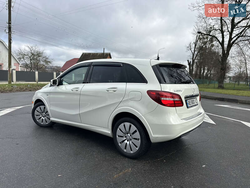 Хэтчбек Mercedes-Benz B-Class 2017 в Виннице