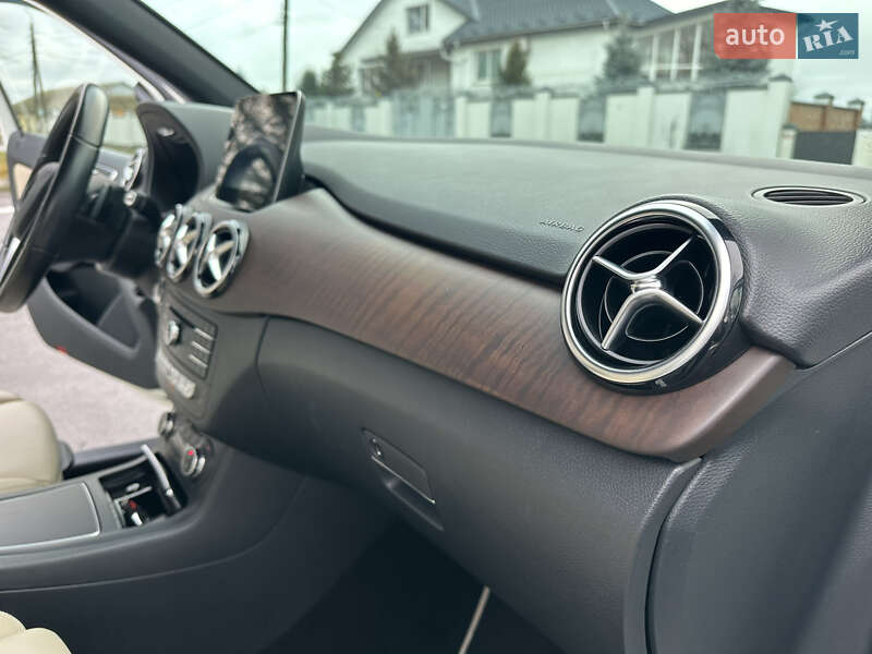 Хэтчбек Mercedes-Benz B-Class 2017 в Виннице
