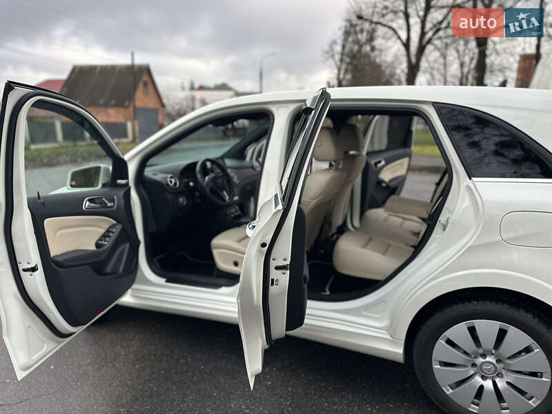 Хэтчбек Mercedes-Benz B-Class 2017 в Виннице