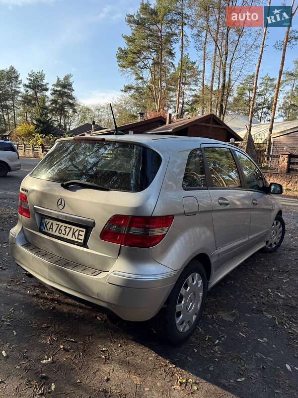 Хетчбек Mercedes-Benz B-Class 2010 в Києві фото 7 Хетчбек Mercedes-Benz B-Class 2010 в Києві