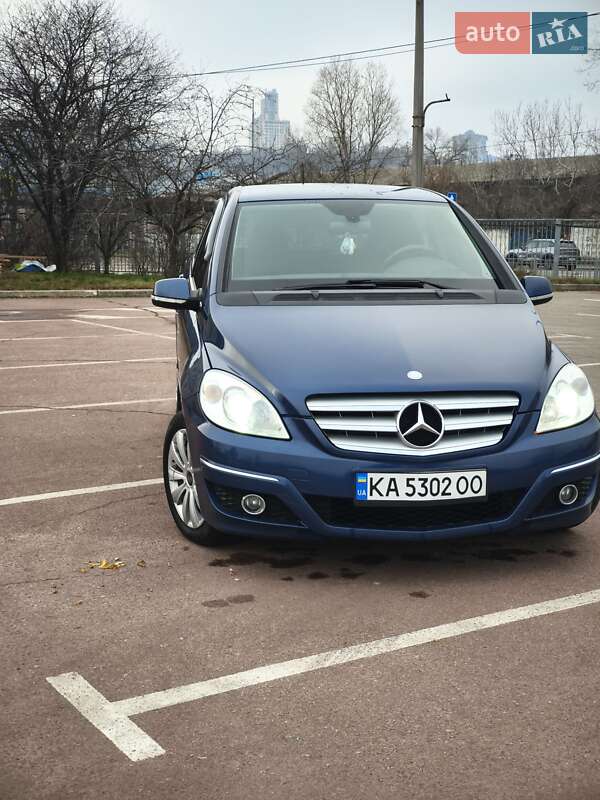 Mercedes-Benz B-Class 2010