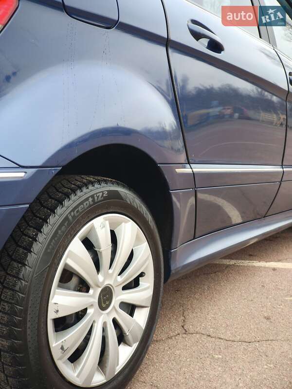 Хетчбек Mercedes-Benz B-Class 2010 в Києві фото 19 Хетчбек Mercedes-Benz B-Class 2010 в Києві