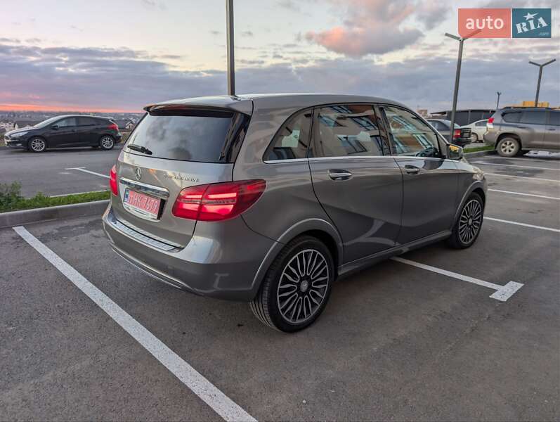 Хетчбек Mercedes-Benz B-Class 2015 в Рівному