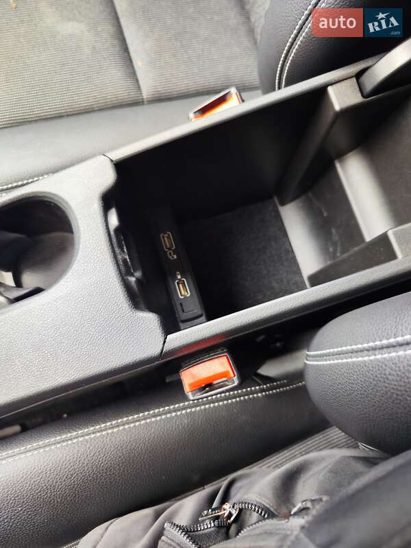 Хетчбек Mercedes-Benz B-Class 2016 в Львові