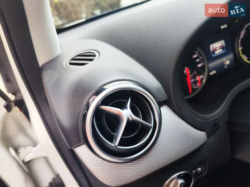 Хетчбек Mercedes-Benz B-Class 2016 в Львові