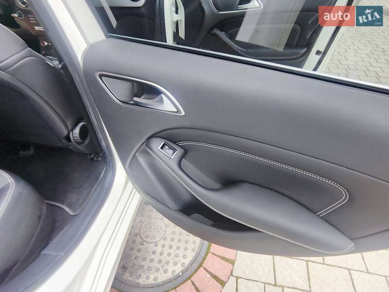 Хетчбек Mercedes-Benz B-Class 2016 в Львові