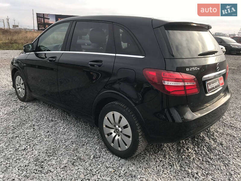 Хетчбек Mercedes-Benz B-Class 2017 в Львові фото 18 Хетчбек Mercedes-Benz B-Class 2017 в Львові