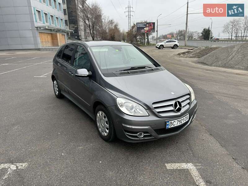 Хетчбек Mercedes-Benz B-Class 2010 в Дніпрі