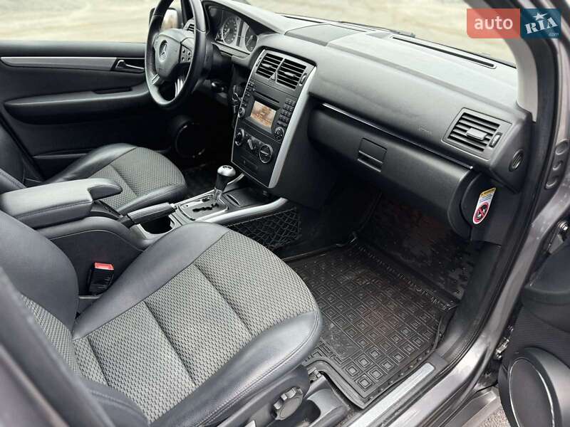 Хетчбек Mercedes-Benz B-Class 2010 в Дніпрі