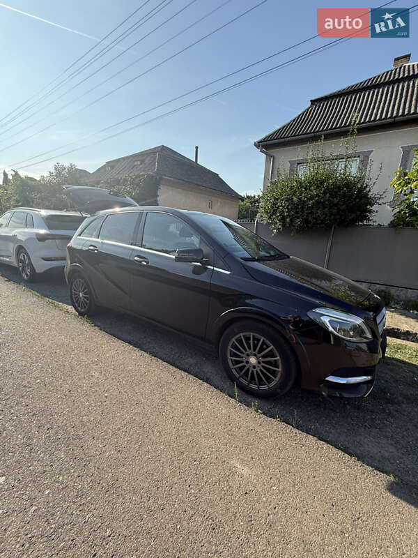 Хэтчбек Mercedes-Benz B-Class 2016 в Ужгороде