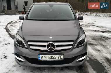 Хетчбек Mercedes-Benz B-Class 2016 в Житомирі