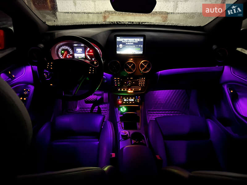 Хетчбек Mercedes-Benz B-Class 2015 в Горохові