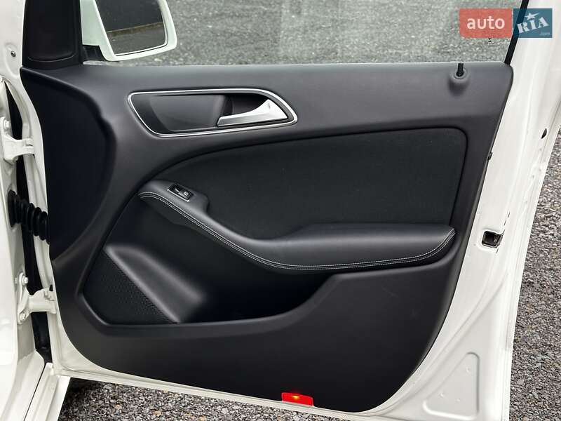 Хетчбек Mercedes-Benz B-Class 2017 в Львові