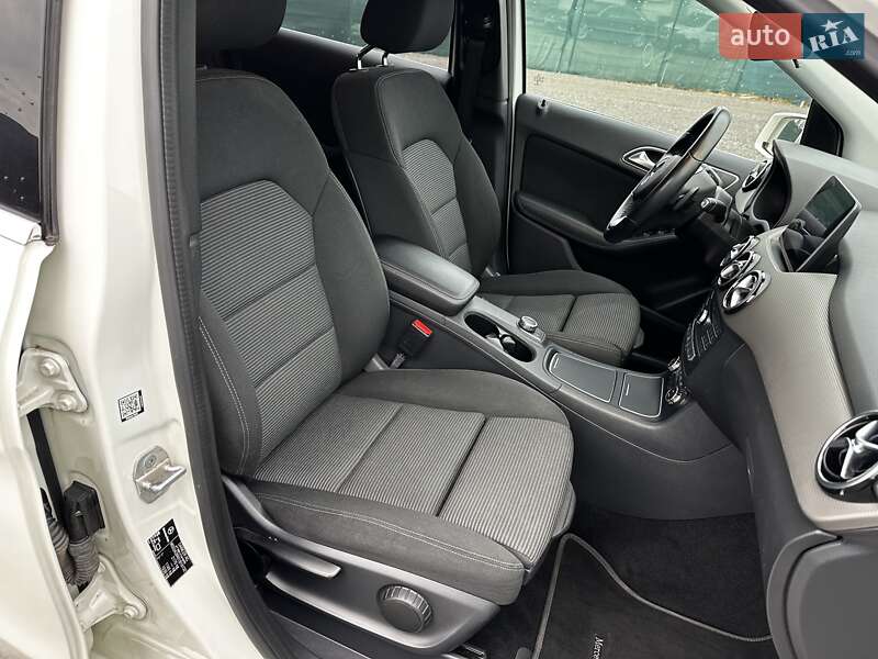 Хетчбек Mercedes-Benz B-Class 2017 в Львові