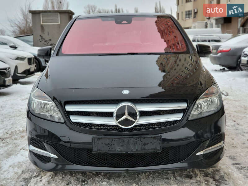 Хэтчбек Mercedes-Benz B-Class 2015 в Киеве