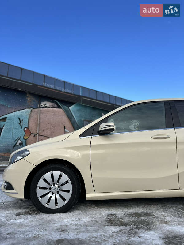 Хетчбек Mercedes-Benz B-Class 2014 в Луцьку фото 5 Хетчбек Mercedes-Benz B-Class 2014 в Луцьку