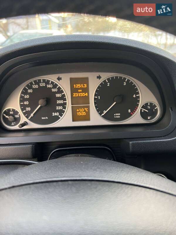 Хетчбек Mercedes-Benz B-Class 2011 в Новояворівську фото 4 Хетчбек Mercedes-Benz B-Class 2011 в Новояворівську