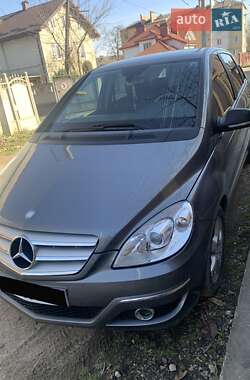 Хэтчбек Mercedes-Benz B-Class 2010 в Ивано-Франковске