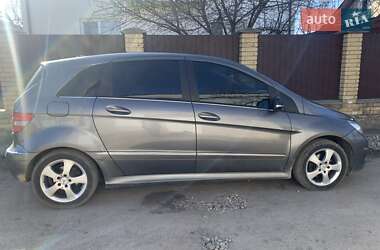 Хетчбек Mercedes-Benz B-Class 2010 в Івано-Франківську