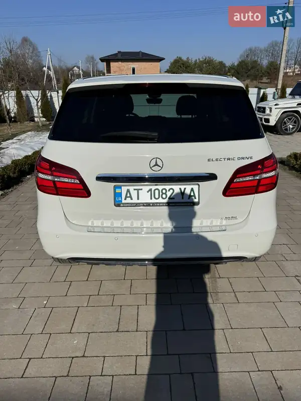 Mercedes-Benz B-Class 2015 VIN WDD2428901J005399 фото оголошення 4 з 31