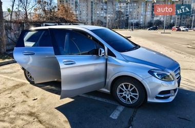 Хэтчбек Mercedes-Benz B-Class 2016 в Киеве