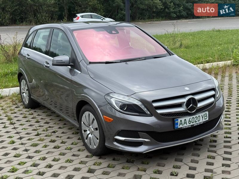 Хетчбек Mercedes-Benz B-Class 2016 в Житомирі