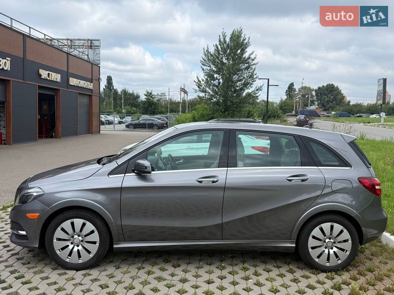 Хетчбек Mercedes-Benz B-Class 2016 в Житомирі