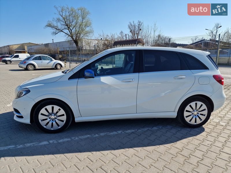 Хэтчбек Mercedes-Benz B-Class 2015 в Черновцах