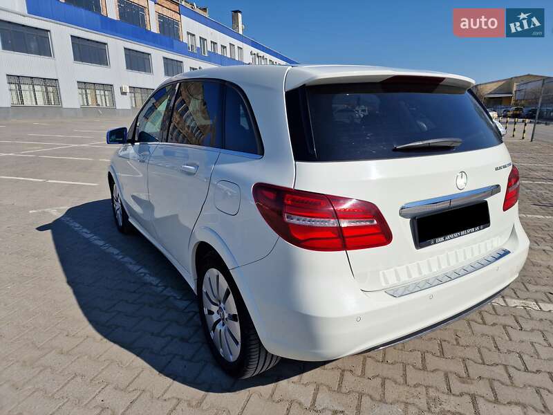 Хэтчбек Mercedes-Benz B-Class 2015 в Черновцах