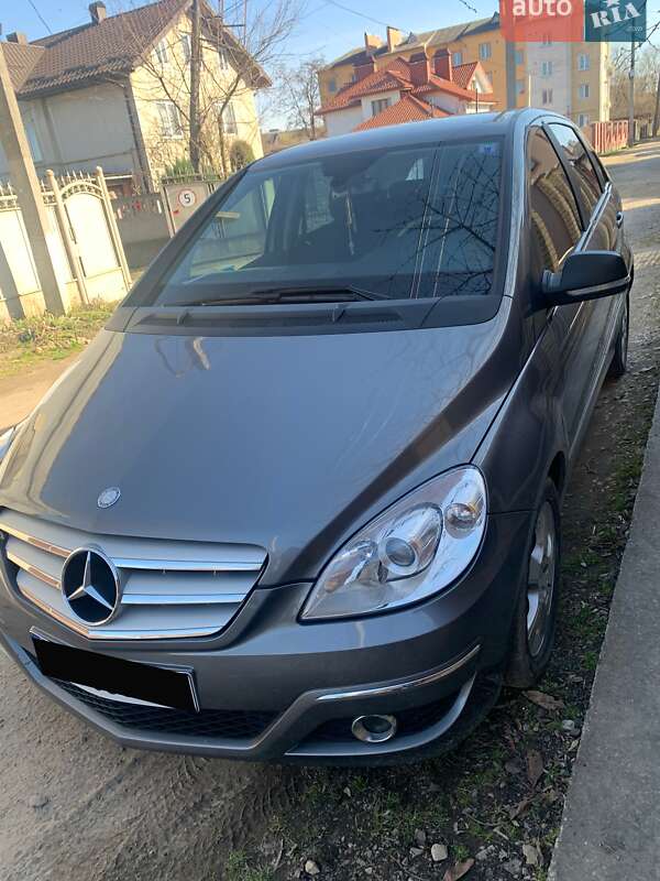 Mercedes-Benz B-Class 2010