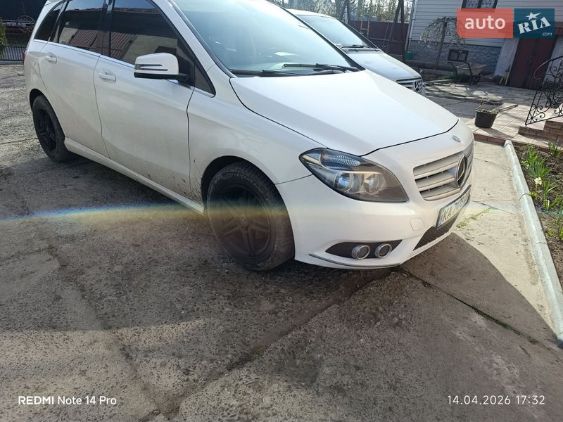 Mercedes-Benz B-Class 2012