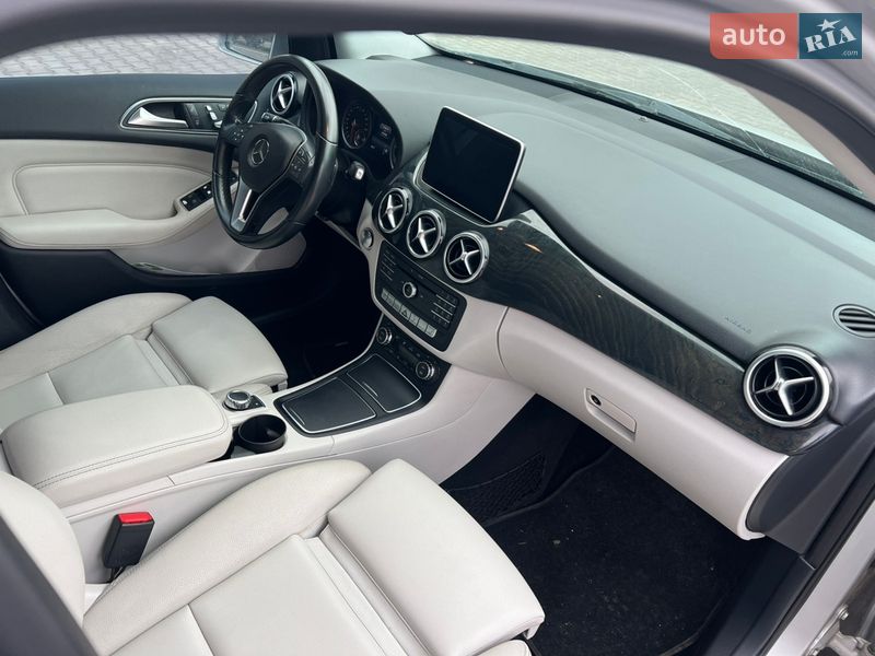 Хэтчбек Mercedes-Benz B-Class 2016 в Софиевской Борщаговке