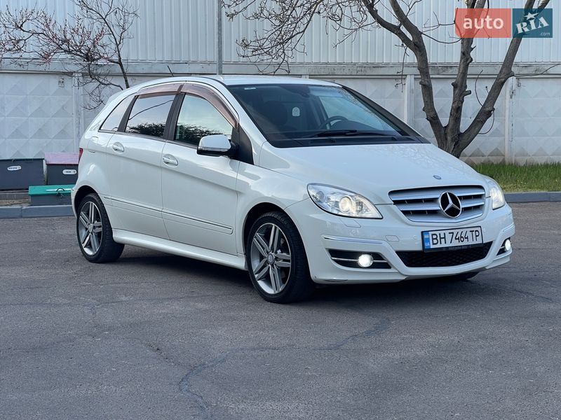 Mercedes-Benz B-Class 2010