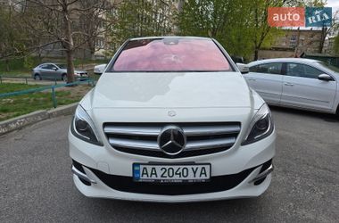 Хэтчбек Mercedes-Benz B-Class 2016 в Киеве