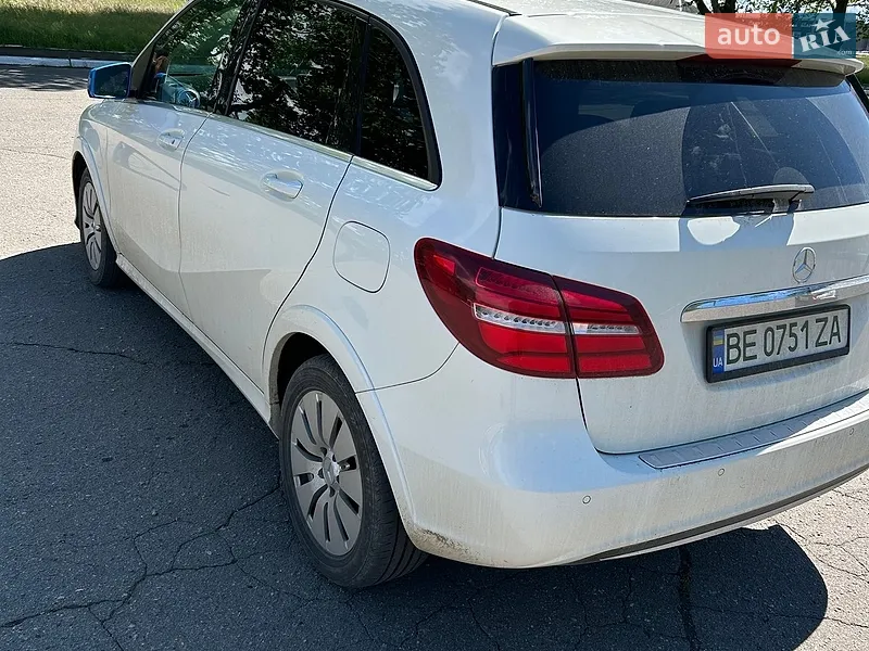 Mercedes-Benz B-Class 2015 VIN WDD2428901J005501 фото оголошення 31 з 59