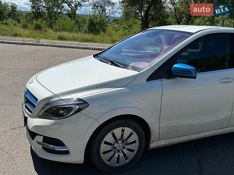 Mercedes-Benz B-Class 2015 VIN WDD2428901J005501 фото оголошення 33 з 59