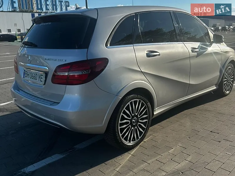 Mercedes-Benz B-Class 2015 VIN WDDVP9ABXFJ005155 фото оголошення 4 з 48