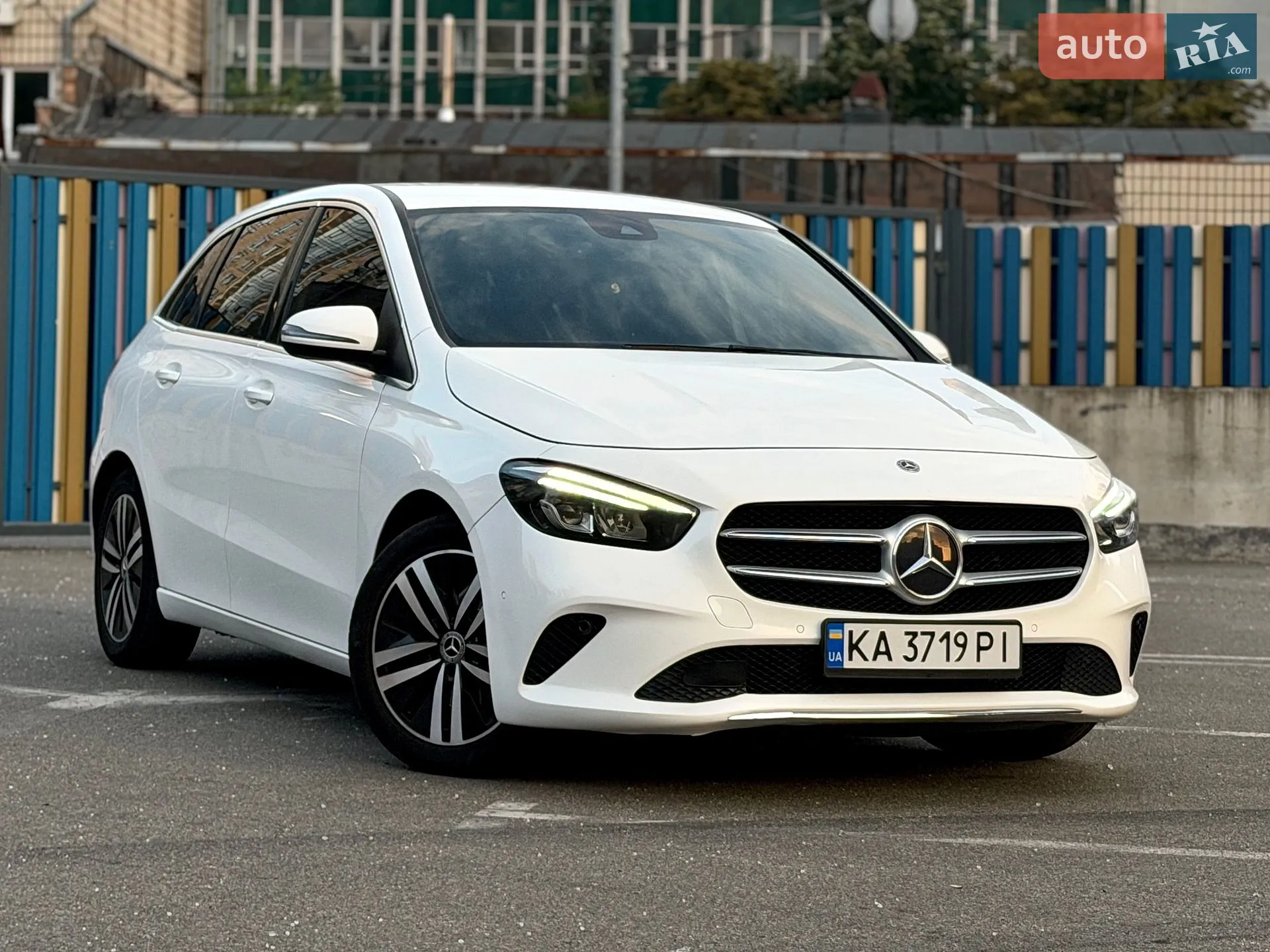 Mercedes-Benz B Class 2015 VIN WDD2428901J007505 фото оголошення 17 з 20