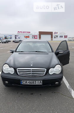 Седан Mercedes-Benz C 180 2002 в Шполе