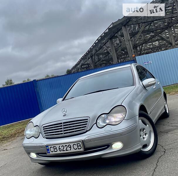 Mercedes-Benz C 240