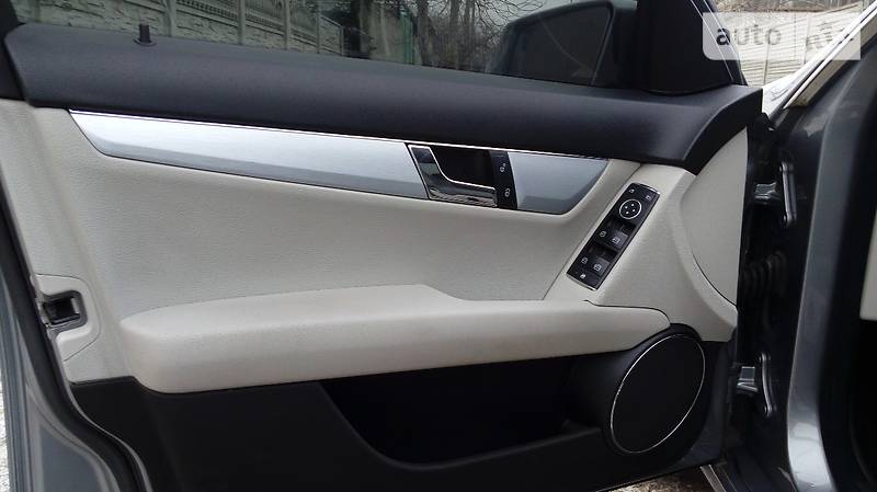 Универсал Mercedes-Benz C-Class 2008 в Запорожье